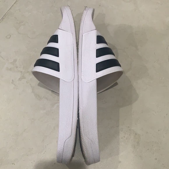 Adidas Adillete Shower Slides Size 6 EUC - Picture 6 of 8